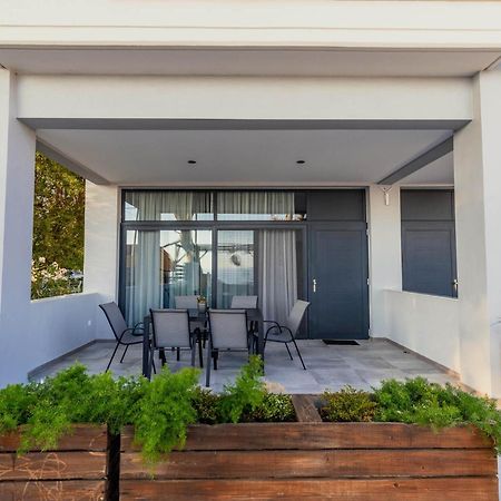 Enalia Luxury Living Daire Nikiti  Dış mekan fotoğraf