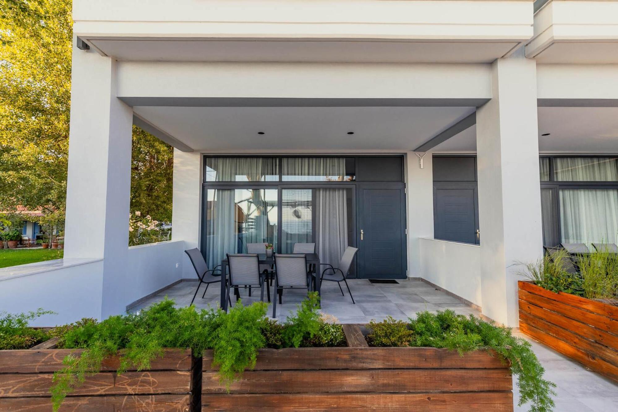 Enalia Luxury Living Daire Nikiti  Dış mekan fotoğraf