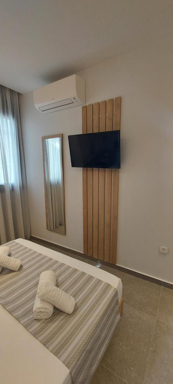 Enalia Luxury Living Daire Nikiti  Dış mekan fotoğraf
