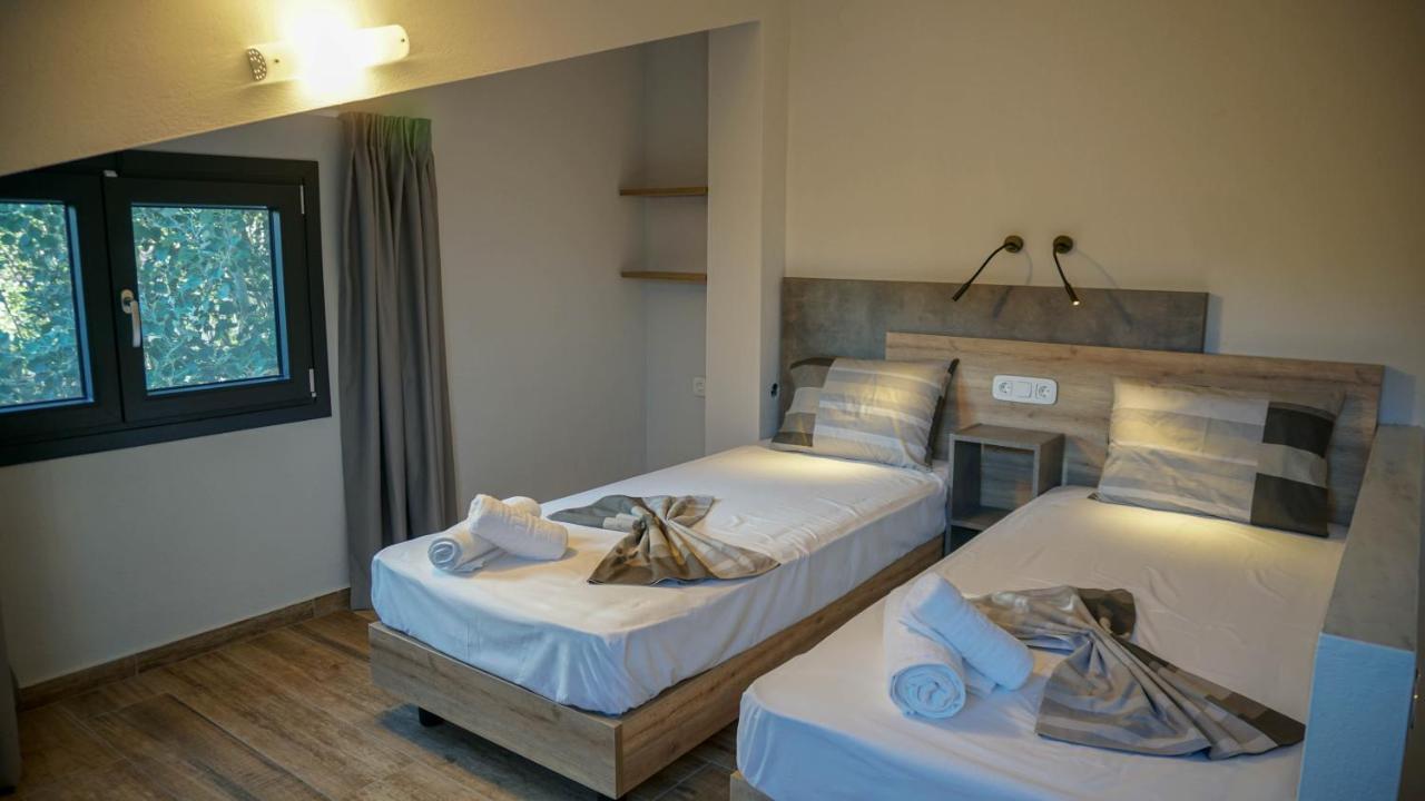 Enalia Luxury Living Daire Nikiti  Dış mekan fotoğraf
