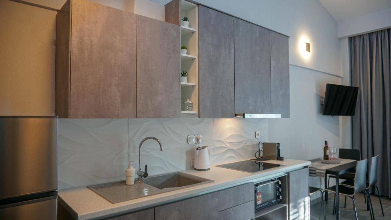 Enalia Luxury Living Daire Nikiti  Dış mekan fotoğraf