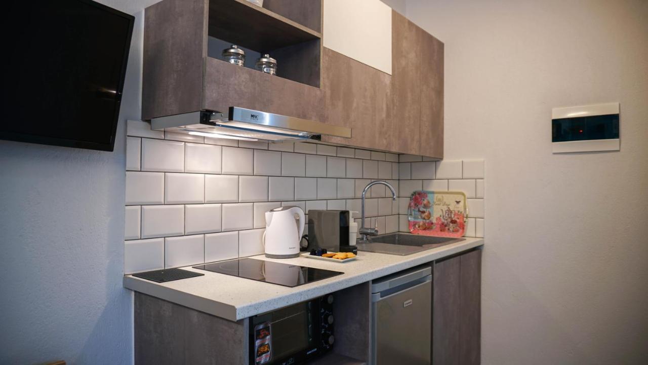 Enalia Luxury Living Daire Nikiti  Dış mekan fotoğraf