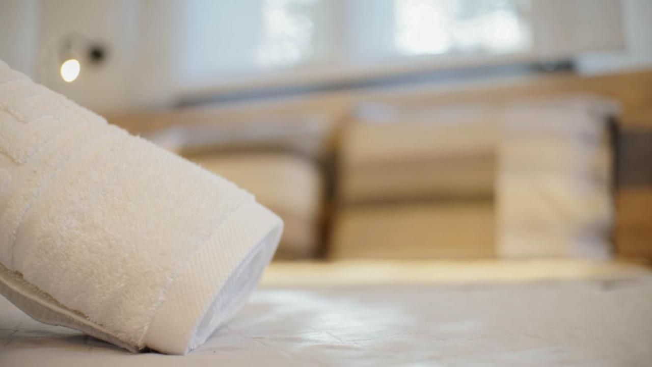 Enalia Luxury Living Daire Nikiti  Dış mekan fotoğraf