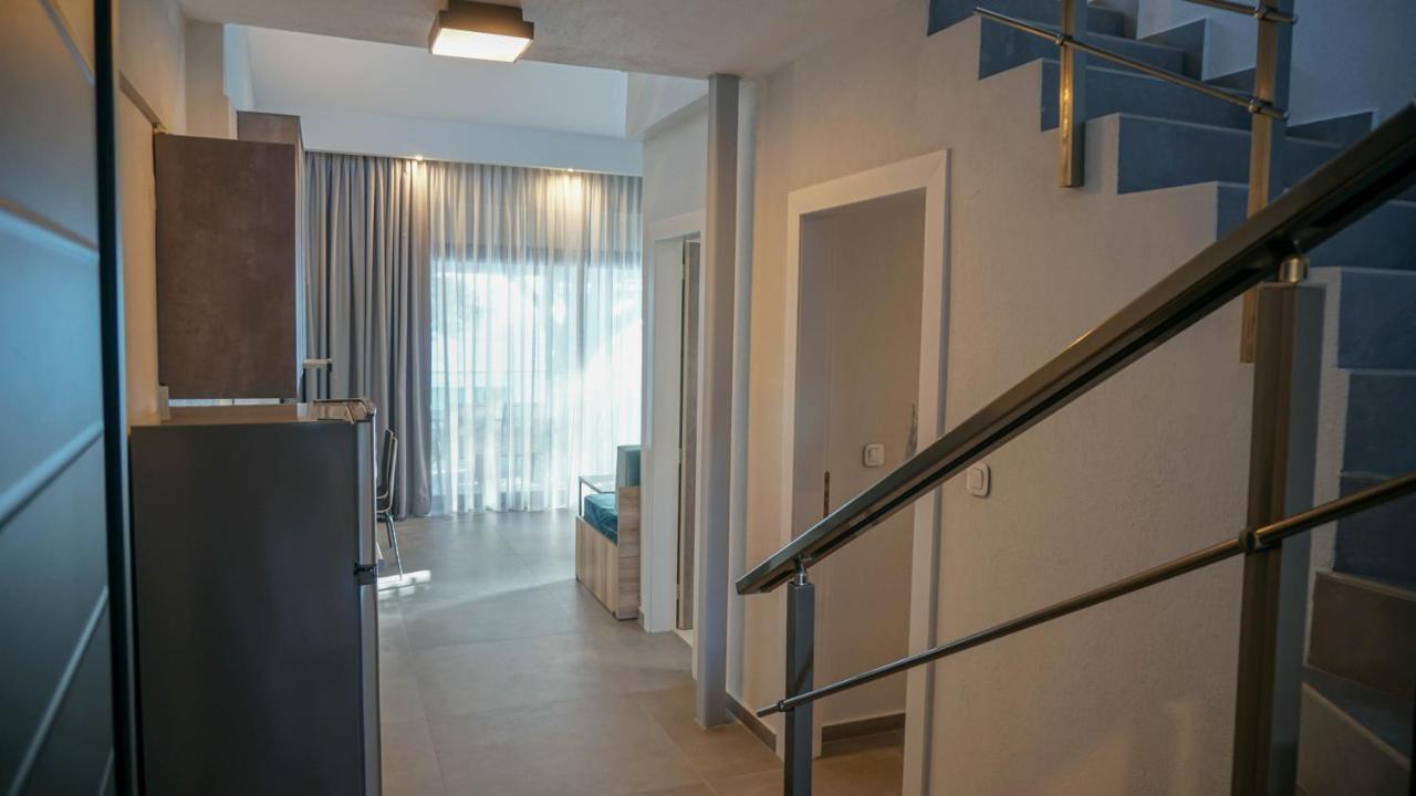 Enalia Luxury Living Daire Nikiti  Dış mekan fotoğraf