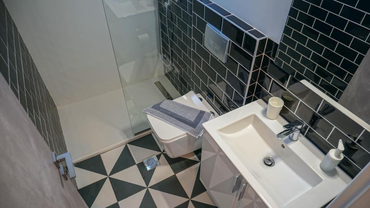 Enalia Luxury Living Daire Nikiti  Dış mekan fotoğraf